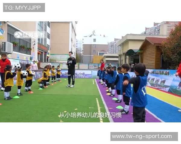 小学体育足球教学设计探索与实践提升学生运动能力与团队合作精神的有效策略